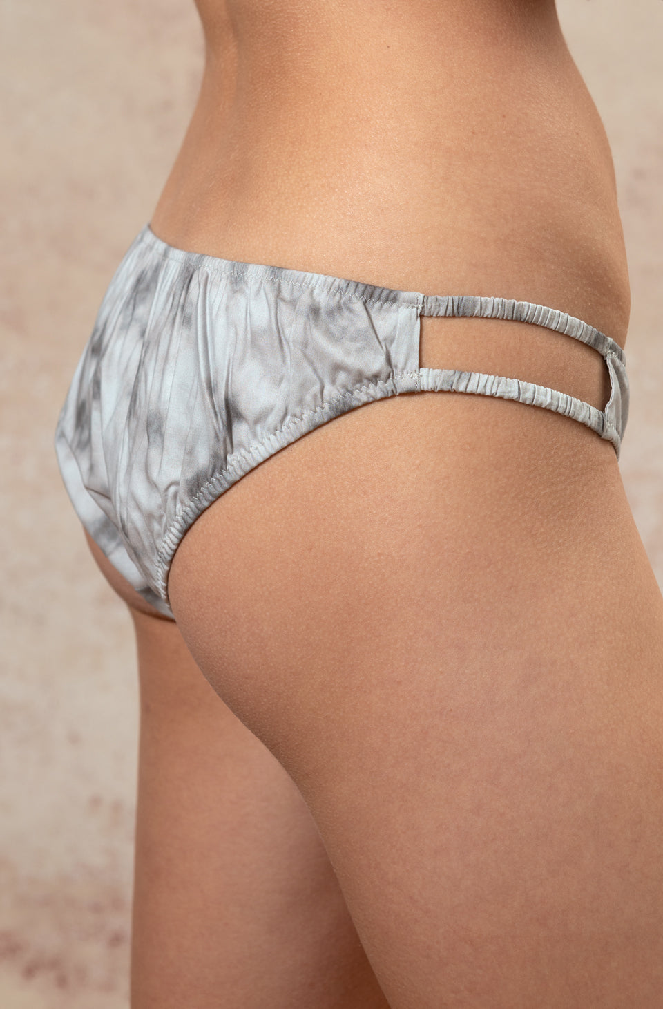 kika stormy double sided cloud bottom